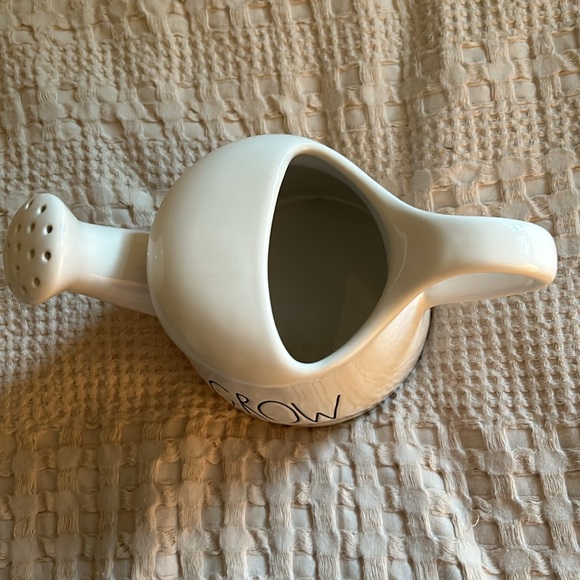 Rae Dunn watering can - Picture 3 of 4